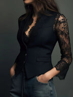 Claudia · Blazer negro con encaje
